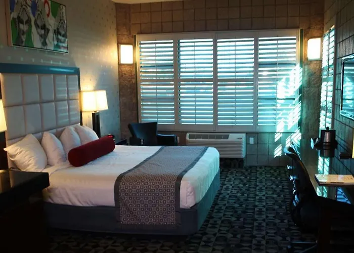 Western Sundial Hotel Scottsdale