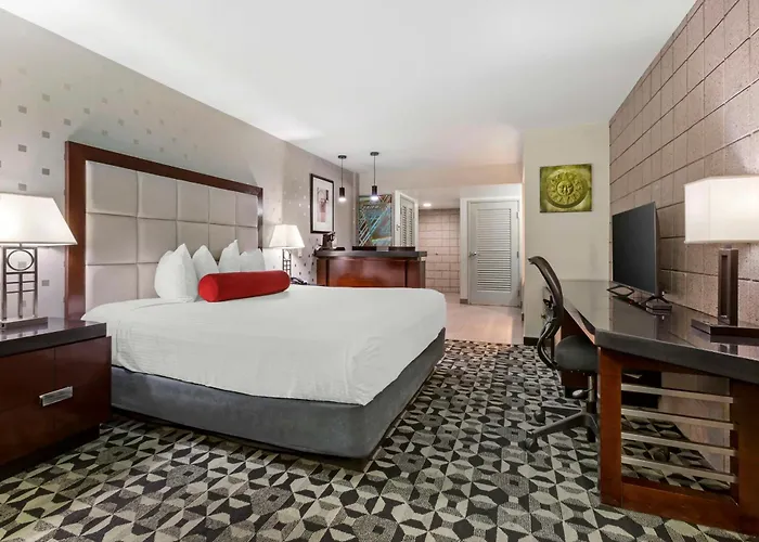 Western Sundial Hotel Scottsdale
