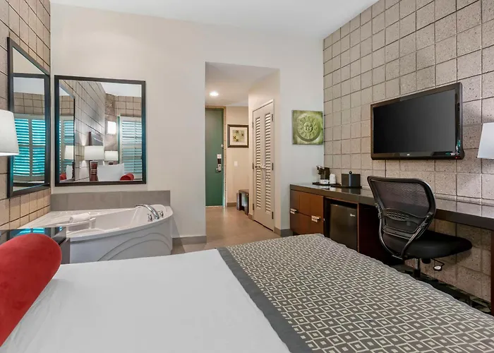 Western Sundial Hotel Scottsdale