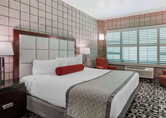 Western Sundial Hotel 3*